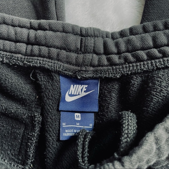 Nike joggers - Picture 3 of 3
